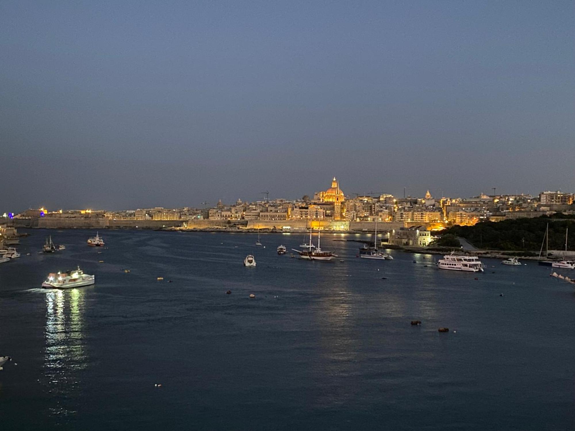 Seafront Harbour Haven - Steps To Ferry, Shops And Beaches سليمة المظهر الخارجي الصورة